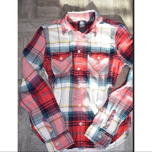 American Eagle Outfitters Tops - AEO favorite fit flannel